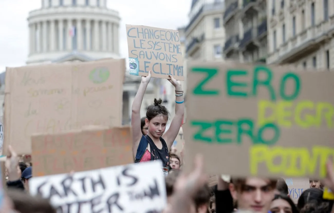 Understanding the process of raising awareness and mobilizing a generation: read “Young engineers facing environmental emergencies.”